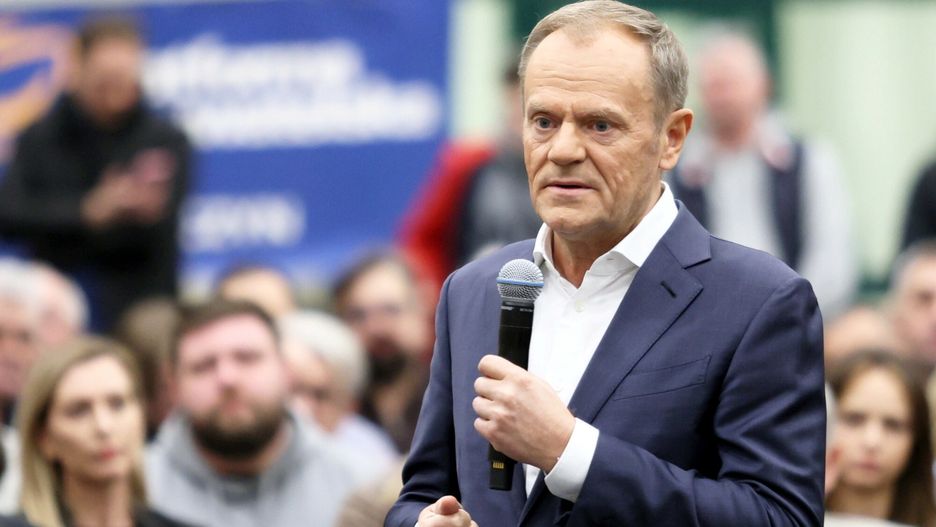 Donald Tusk w Piasecznie
Fot. Mateusz Grochocki/East News, Piaseczno, 08.11.2022.  Spotkanie otwarte przewodniczacego Platformy Obywatelskiej Donalda Tuska (n/z) z mieszkancami Piaseczna w Centrum Edukacyjno-Multimedialnym.
Mateusz Grochocki