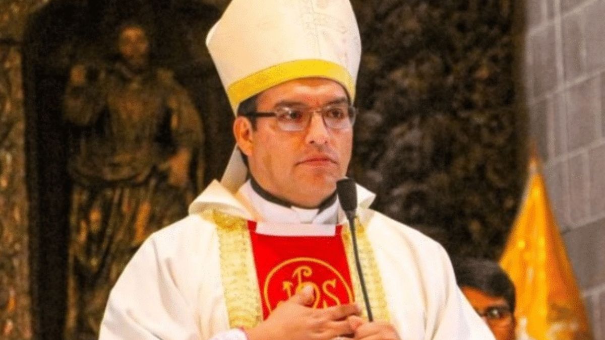 Ciro Quispe Lópe złożył rezygnację.