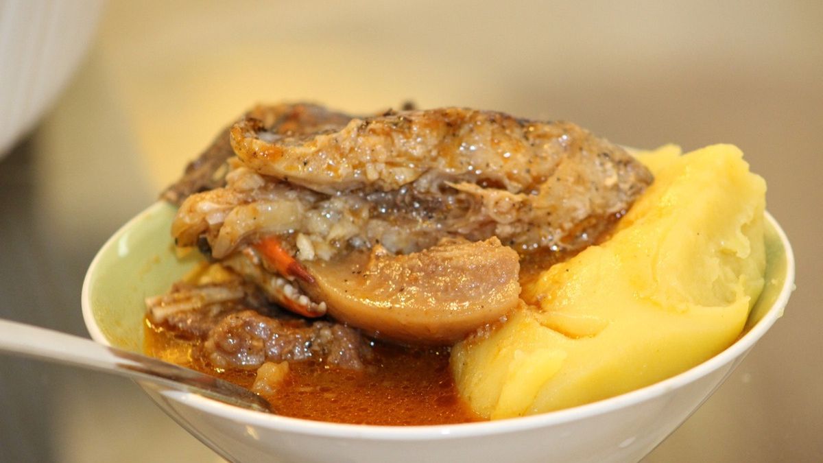 Mięso w sosie z puree