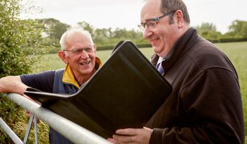 Podatek od ogrodzenia. Kto zapłaci, a kto może spać spokojnie?
