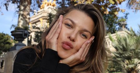 Anna Lewandowska relacjonuje wspólną majówkę z Klarą i Laurą na plaży w Barcelonie (ZDJĘCIA)