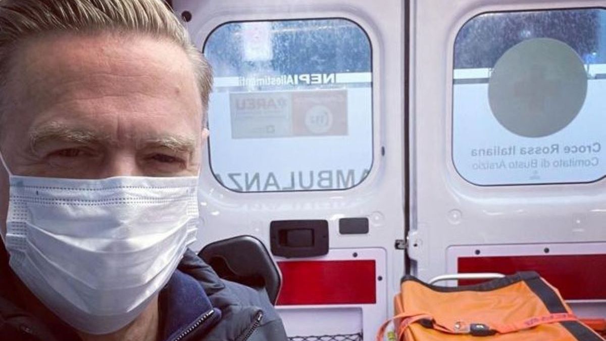Bryan Adams znowu otrzymał pozytywny wynik testu na koronawirusa