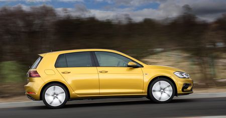 Volkswagen przejmuje technologię Audi i... Suzuki. Pierwsze prototypy nowego Golfa już w testach