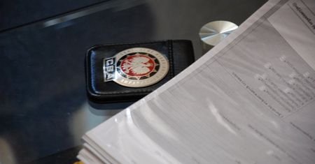 Podając się za funkcjonariusza CBA, oszukał 70-latkę. Przekazała mu ponad 100 tys. zł