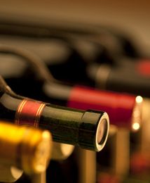 Polacy kupują wino przeciętnie 5 razy w roku