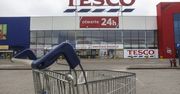 42,97 zł brutto. Taką podwyżkę Tesco zaproponowało pracownikom
