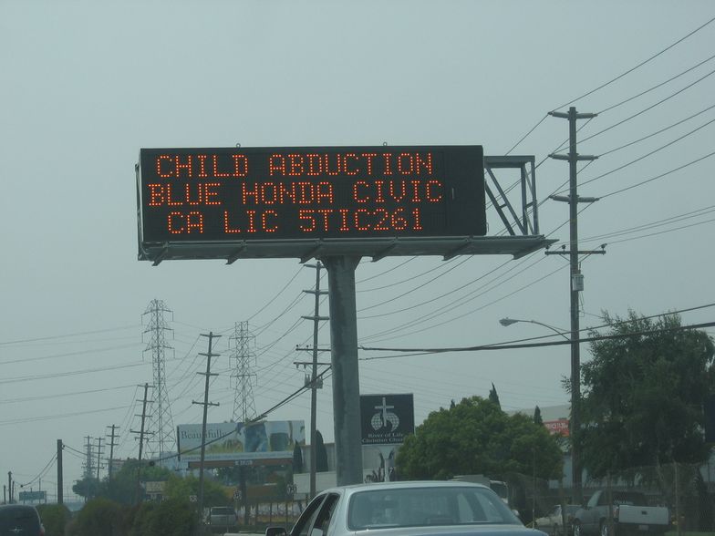Tak działą child alert na autostradzie w USA