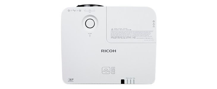 Ricoh PJ X5580: biznesowy projektor do użytku w każdych warunkach oświetlenia 3