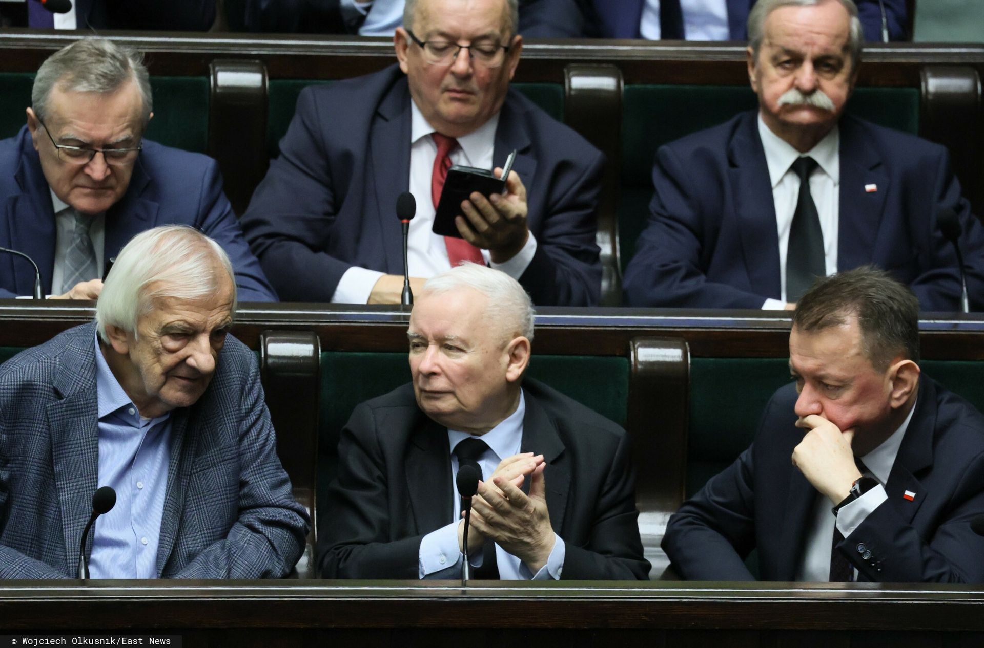Kryzys w PiS: przyczyny i konsekwencje