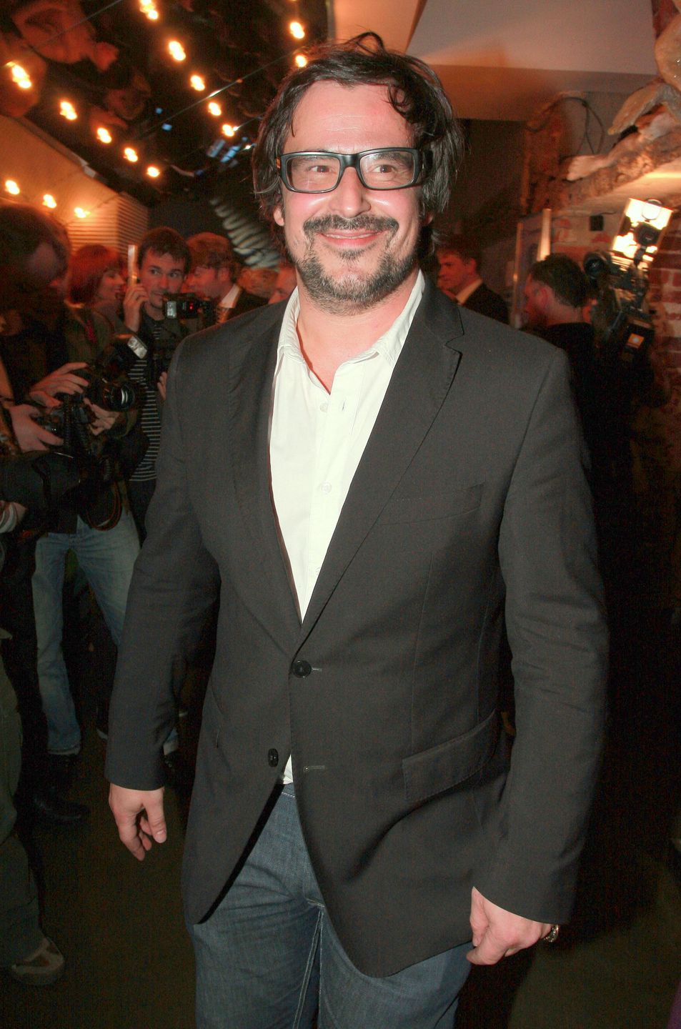 Bartosz Opania w młodości miał problemy w szkole