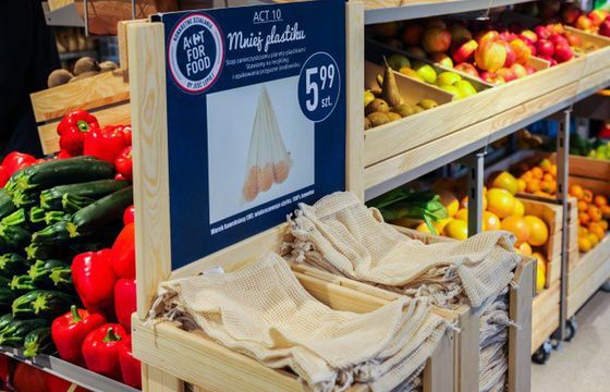 Carrefour: wielorazowe bawełniane worki zamiast plastikowych zrywek