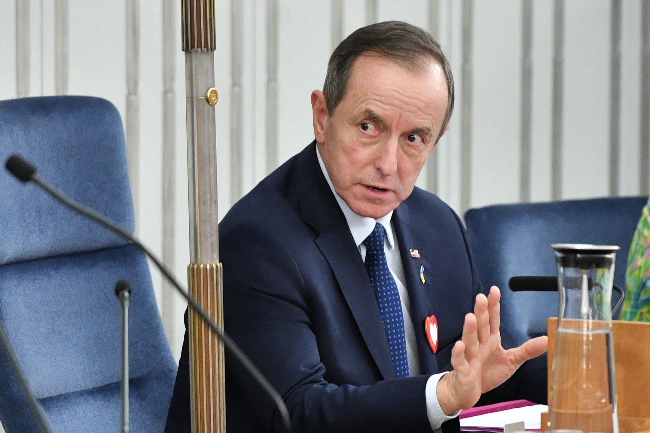 Tomasz Grodzki
Warszawa, 28.07.2023. Marsza�ek Tomasz Grodzki na sali obrad Senatu w Warszawie, 28 bm. Senat wznowi� obrady. Senatorowie maj� zaplanowane m.in. g�osowania nad nowel� ustawy o referendum oraz w sprawie nowelizacji bud�etu na 2023 r. (mr) PAP/Radek Pietruszka
Radek Pietruszka
g�osowa�, obrad, obrady, plenarna, posiedzenie, sala, senat, senatu, 10 10. X, kadencja kadencji, senatorzy senatorowie