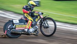 Żużlowa środa. Pięć drużyn PGE Ekstraligi na torze, juniorzy ruszają do walki