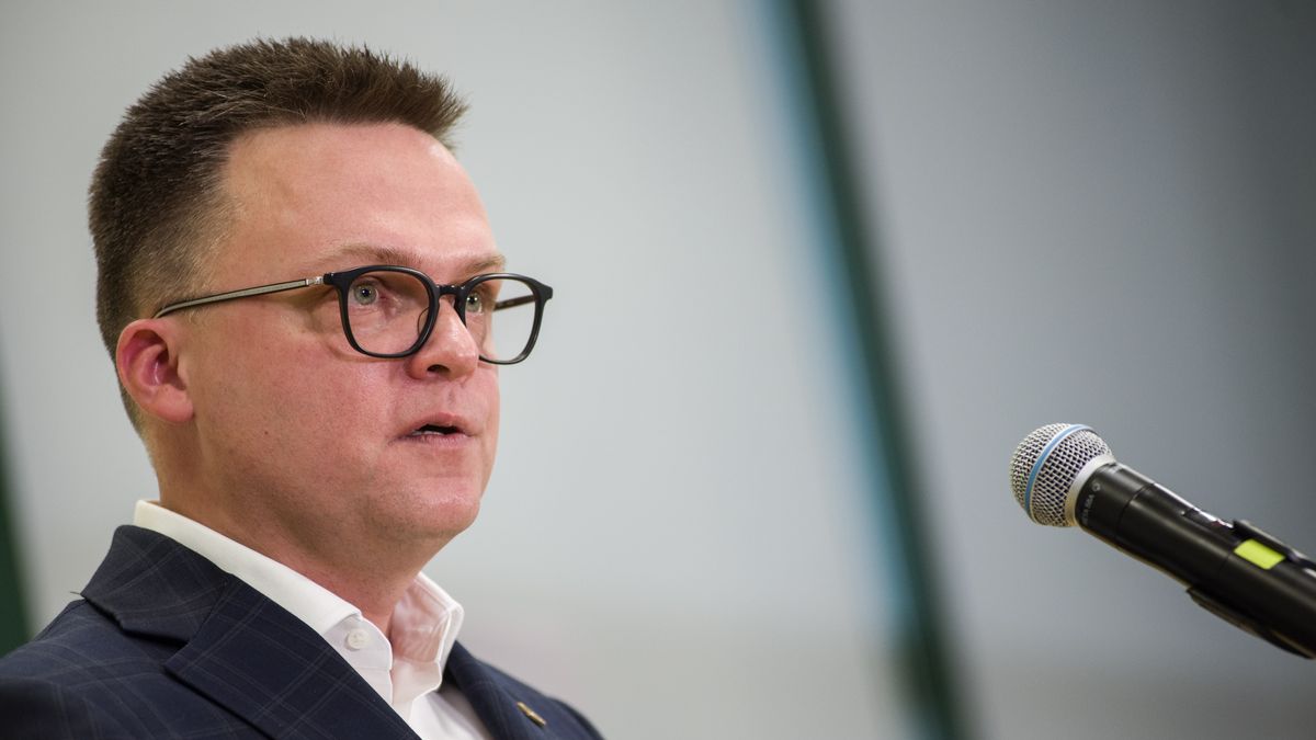 WARSAW, POLAND - 2021/12/04: Szymon Holownia, leader of the Poland 2050 political party, speaks during the forum titled the "Plan for the Economy".A forum of the movement and political party Poland 2050 (Polska 2050, entitled "Plan for the Economy" (Plan dla Gospodarki), was held in Warsaw. Szymon Holownia, president of the Poland 2050 introduced the party's plan to rebuild the Polish economy. (Photo by Attila Husejnow/SOPA Images/LightRocket via Getty Images)