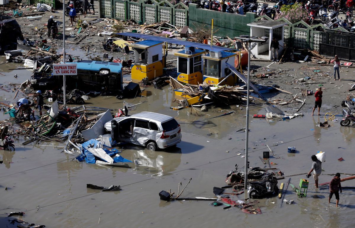 Indonezja: 832 ofiary trzęsienia ziemi. Może być ich wielokrotnie więcej