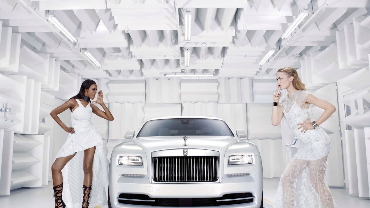 [h2]Rolls-Royce Wraith Inspired by Fashion[/h2]