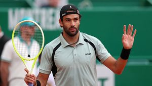 Berrettini wygrał w 23 minuty. Zmienne szczęście weteranów