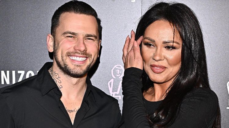 Bomba porównuje swoje zdjęcie do  fotografii marki odzieżowej 