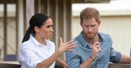 "Gdy odchodziła, powiedziała, że nie chce nigdy wracać". Kulisy skandalicznego odejścia Meghan i Harry'ego