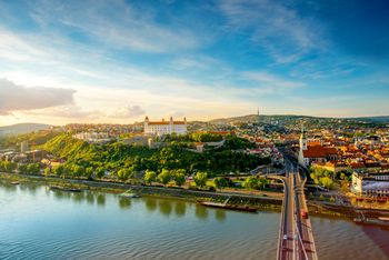 Zaskakujące miasto w Europie. Bilety za mniej niż obiad w Warszawie