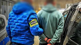 Koledzy sprzedawali przez internet części samochodowe, których nie mieli. Oszukali ludzi w całej Polsce