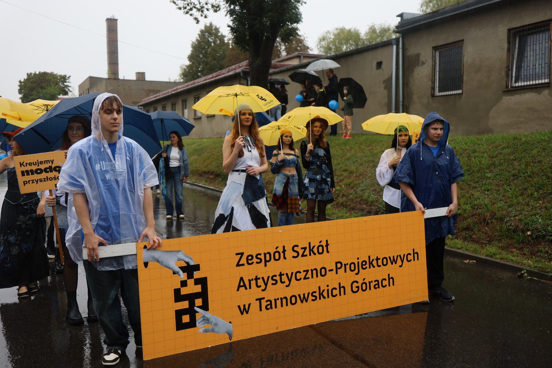 Kliknij strzałkę, aby przejść do następnych zdjęć!