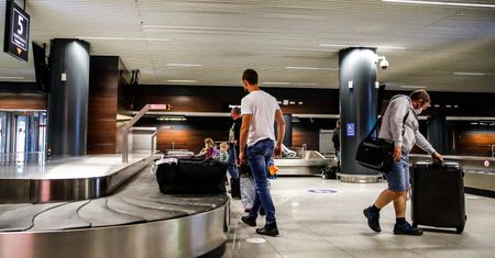 Kwarantanna po przylocie do Polski. Oto nowe zasady