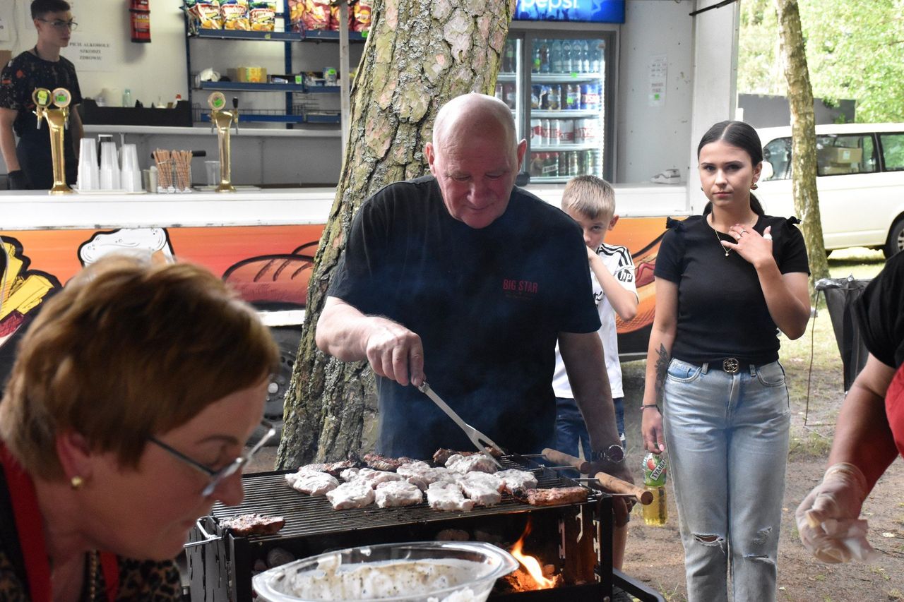 Międzyborze: Koło Gospodyń Wiejskich  bezkonkurencyjne podczas konkursu Mistrzowie Grilla w Rzeczenicy