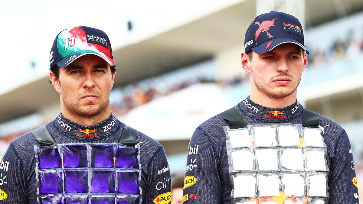 Zdjęcie okładkowe artykułu: Materiały prasowe / Red Bull / Na zdjęciu: Sergio Perez (po lewej) i Max Verstappen