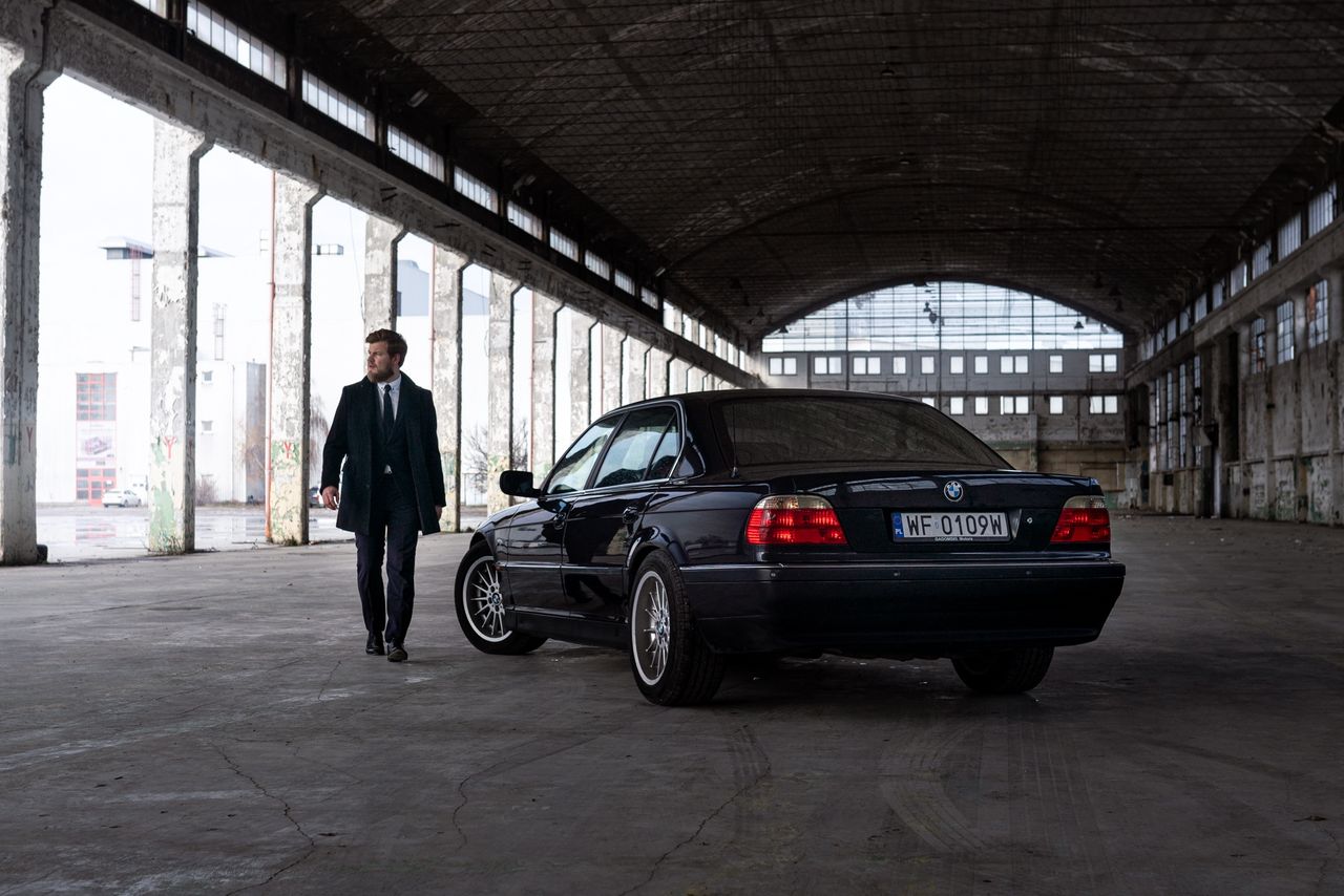 Test: BMW Serii 7 E38, czyli jeden dzień z samochodem z "Transportera"