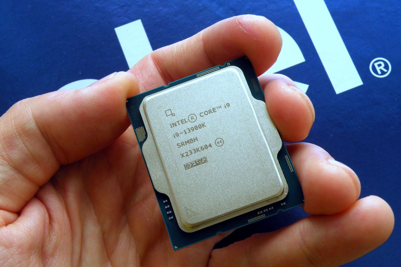 Intel Core i9-13900K.