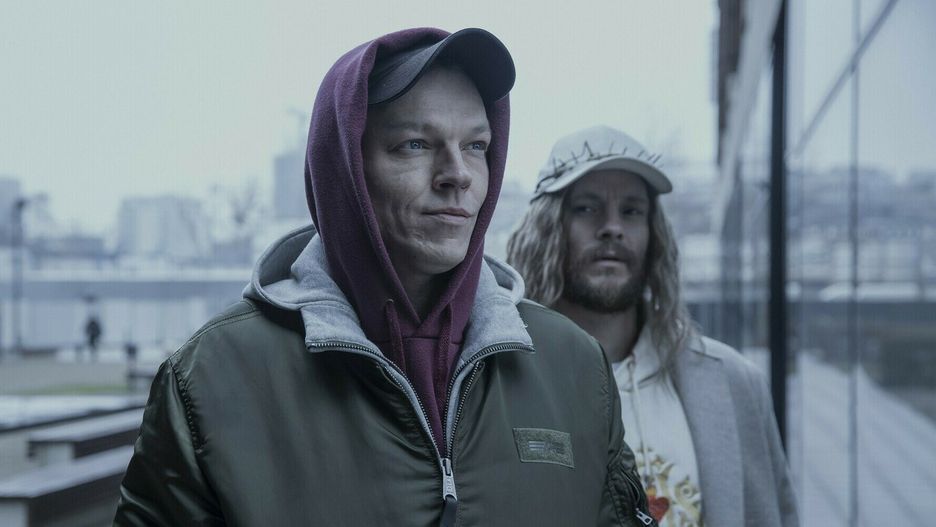 "Inni ludzie" doczekali się też filmowej adaptacji z udziałem Jacka Belera i Sebastiana Fabijańskiego