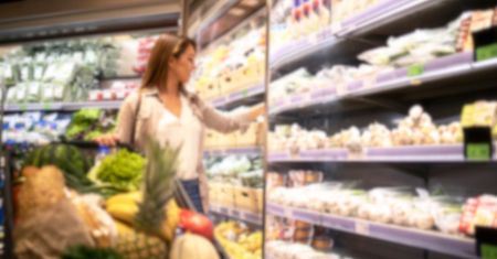 Koniec zerowego VAT na żywność? Ceny mogą poszybować w górę!