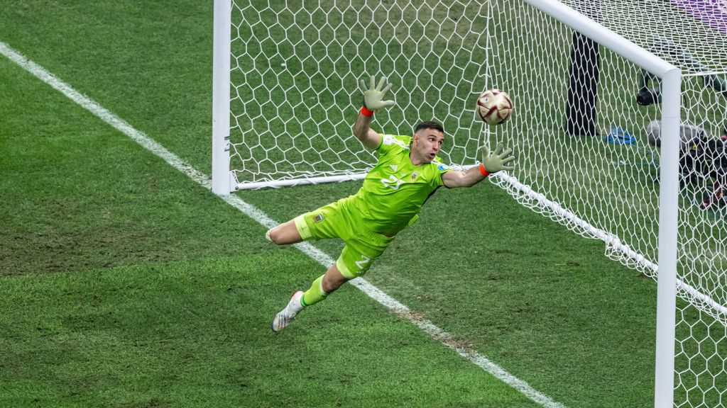 Zdjęcie okładkowe artykułu: Getty Images / Markus Gilliar - GES Sportfoto / Na zdjęciu: Emiliano Martinez