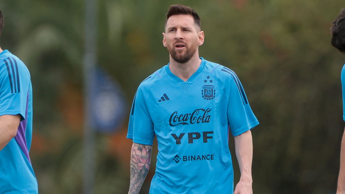 PAP/EPA / Juan Ignacio Roncoroni / Na zdjęciu: Lionel Messi