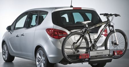 Przewożenie rowerów samochodem. Cztery najpopularniejsze rozwiązania