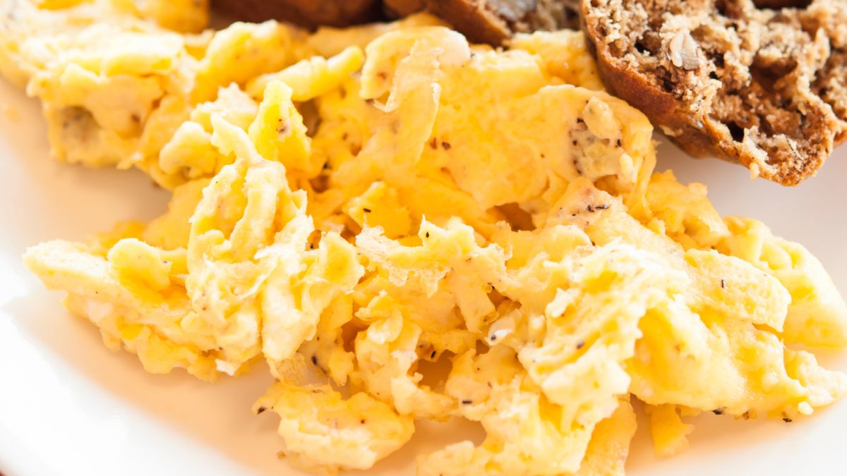 Jajecznica z dodatkiem bananów