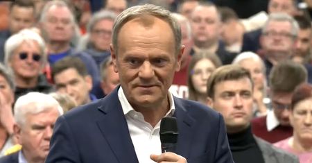 "Miałby się z pyszna". Tusk wypomniał jedną rzecz Morawieckiemu