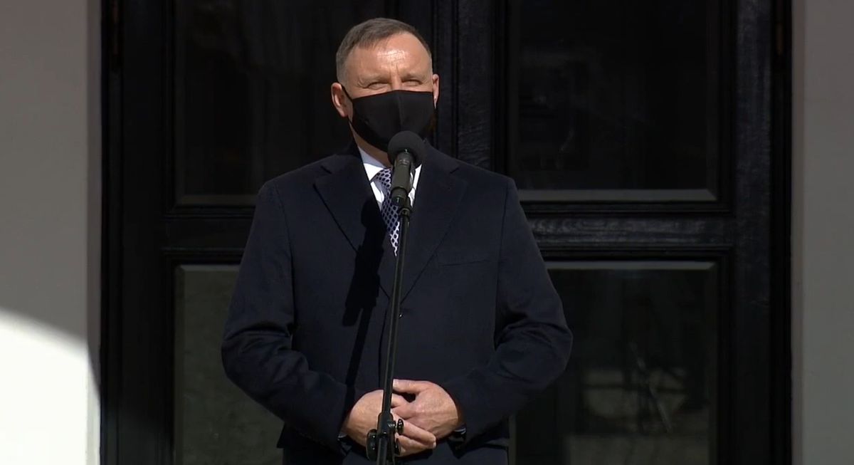 Światowy Dzień Zdrowia. Prezydent Andrzej Duda przemawia przed Pałacem Prezydenckim
