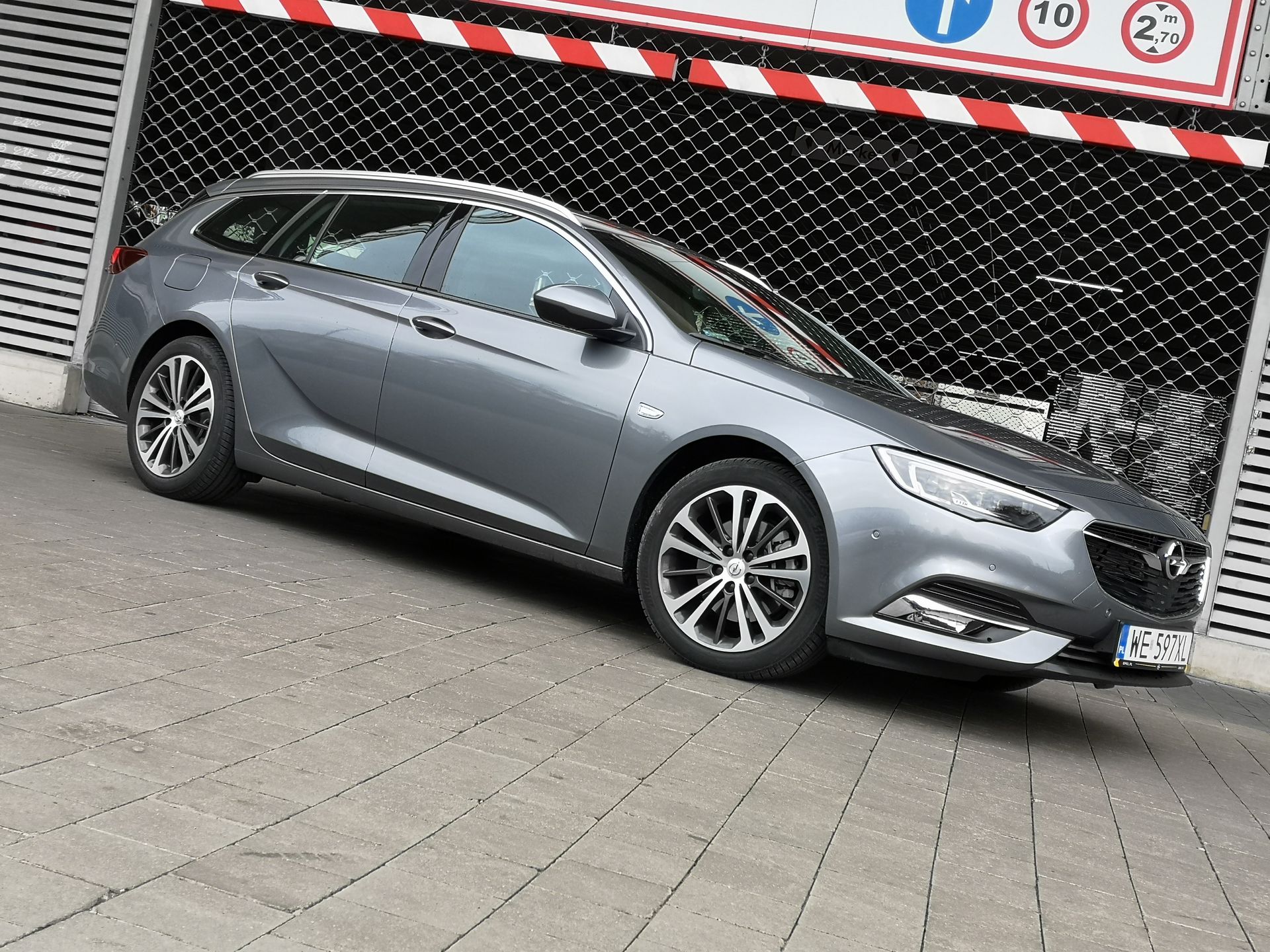 Opel Insignia Sports Tourer: System Multimedia Navi Pro, fabryczne audio i systemy wsparcia kierowcy 2