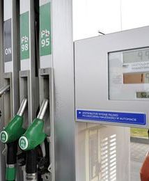 Paliwa najtańsze od lat. Diesla kupisz za mniej niż 5 zł