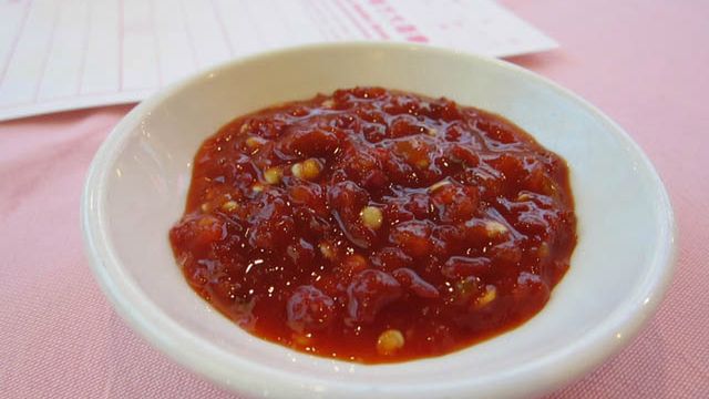 Czerwony sos paprykowy chili (do kupienia gotowy do spożycia)