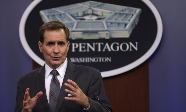 Pentagon: Żołnierze USA postawieni w stan wyższej gotowości. Na zdjęciu rzecznik Pentagonu John Kirby 