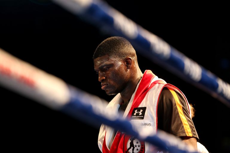 Izu Ugonoh podczas jednej z gal w Australii (fot. Getty Images)