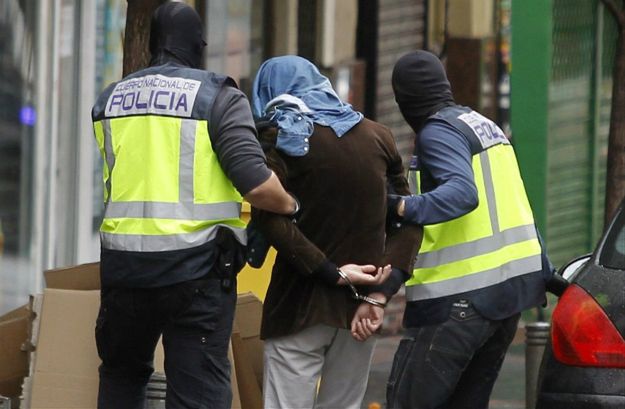 W Hiszpanii zatrzymano trzech dżihadystów. Policja: czekali tylko na rozkaz do ataku