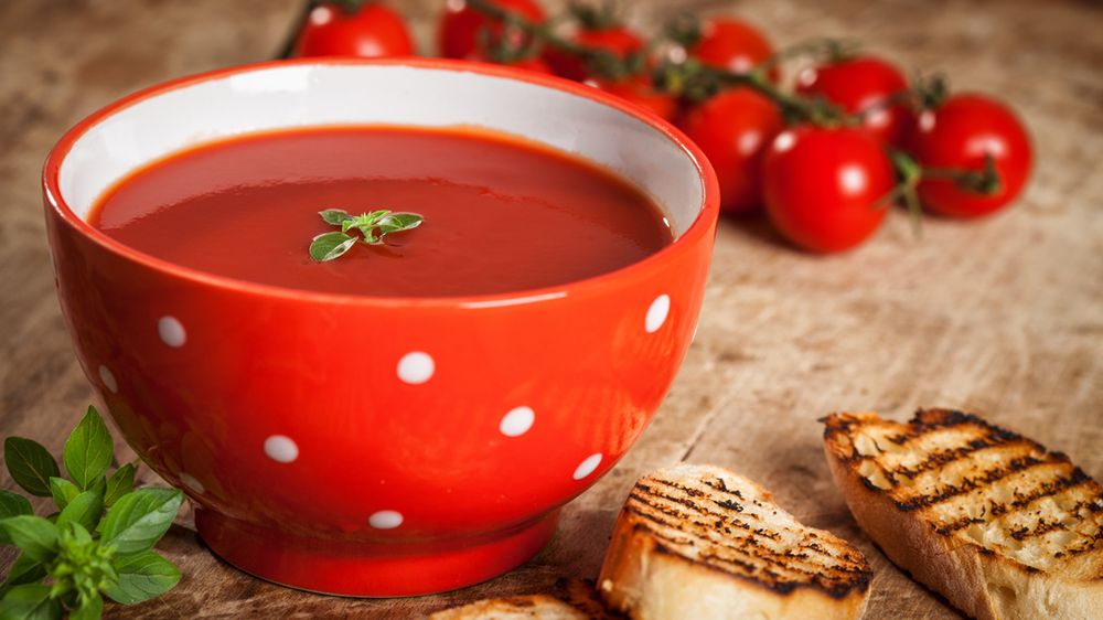 Zupa pomidorowa o niskiej zawartości sodu z dodatkiem wody
