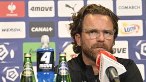 Nowy trener Cracovii w roli pilota. "Prowadzę samolot i go naprawiam"