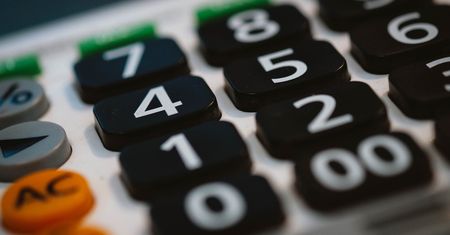 Założenia do budżetu przyjęte. Co rząd szykuje na 2024 rok?