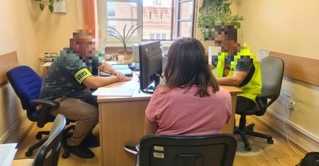 Matka i córka dopuściły się licznych oszustw. Przywłaszczyły miliony złotych