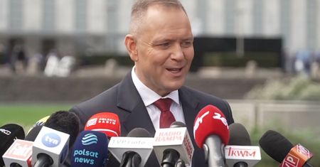 Padło pytanie od TVP. Tak zaczął Nawrocki. "Współczuję pani"